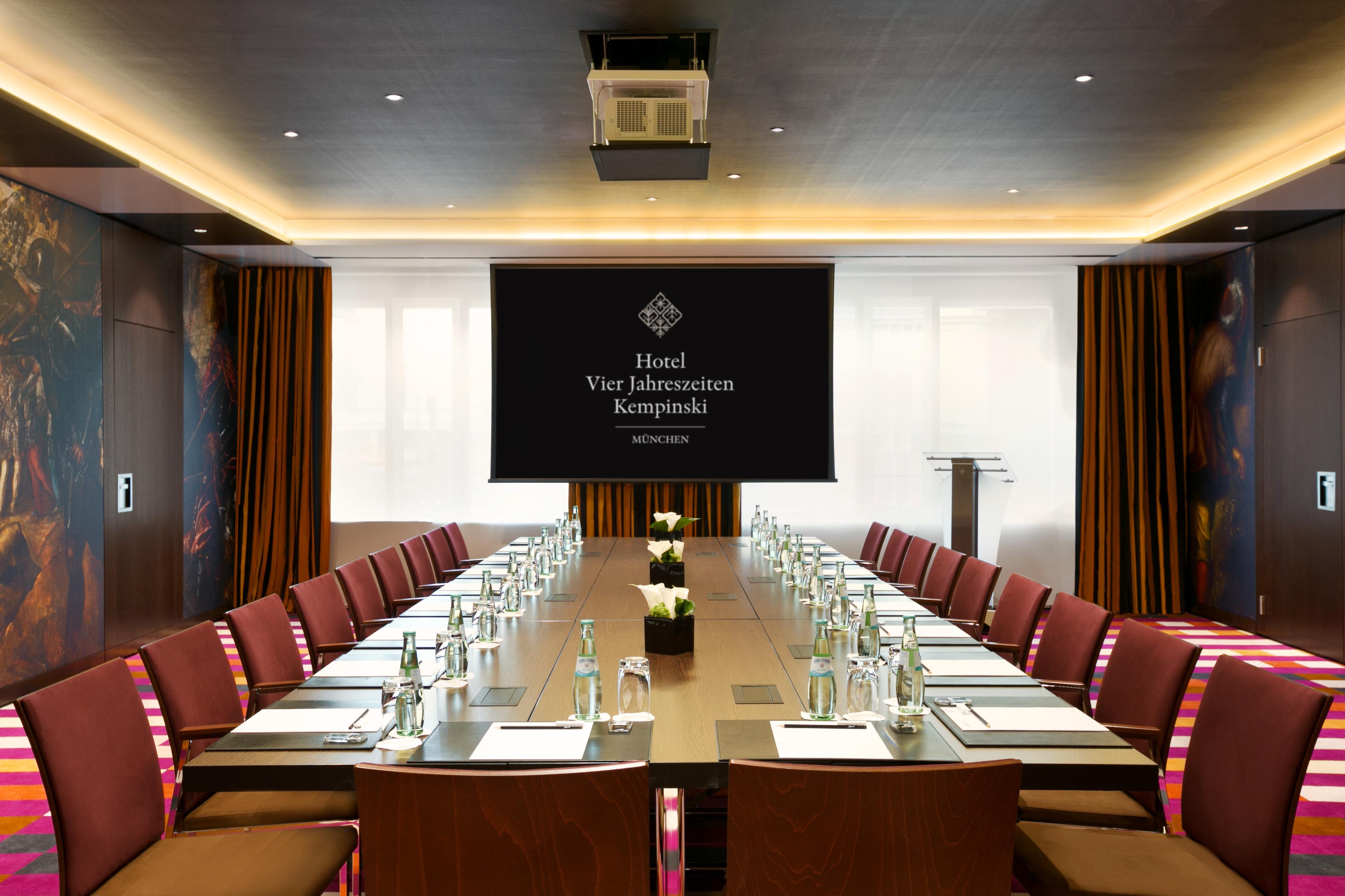 Vier Jahreszeiten Kempinski Muenchen Bagian luar foto Meeting room