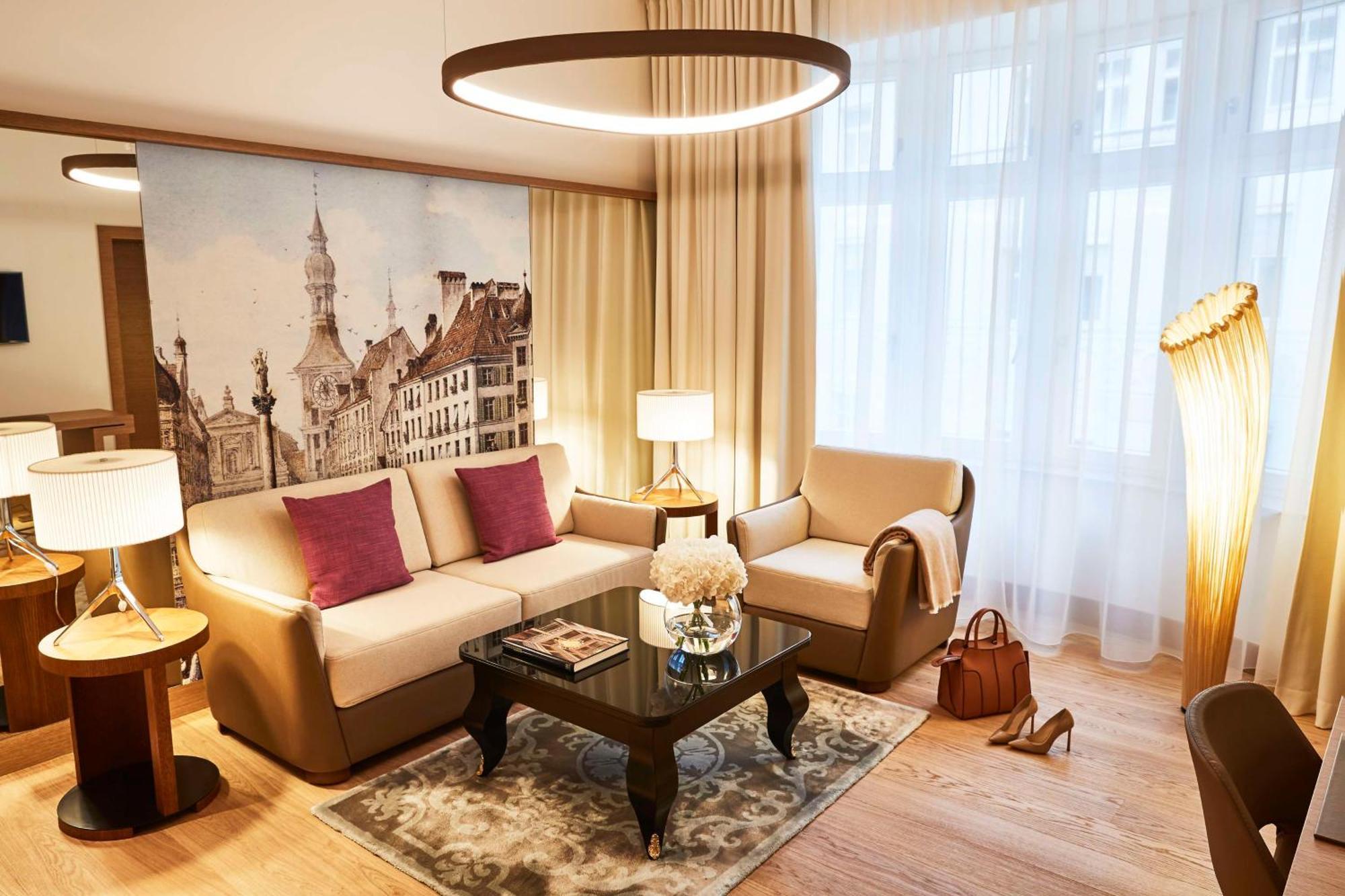Vier Jahreszeiten Kempinski Muenchen Bagian luar foto