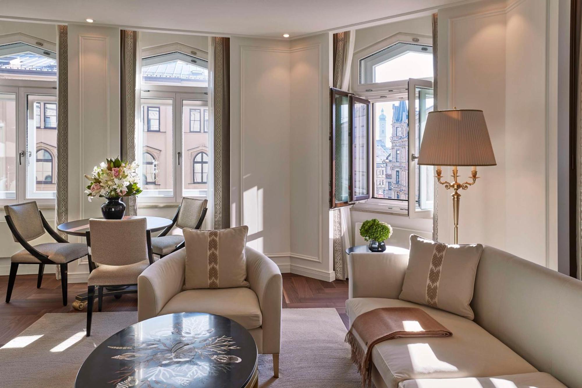 Vier Jahreszeiten Kempinski Muenchen Bagian luar foto
